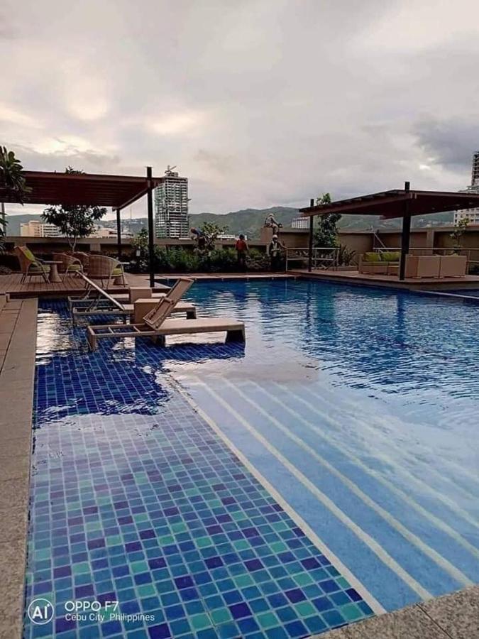 Horizon 101 A4 Near Robinson Mall Free Pool Wifi 세부 외부 사진